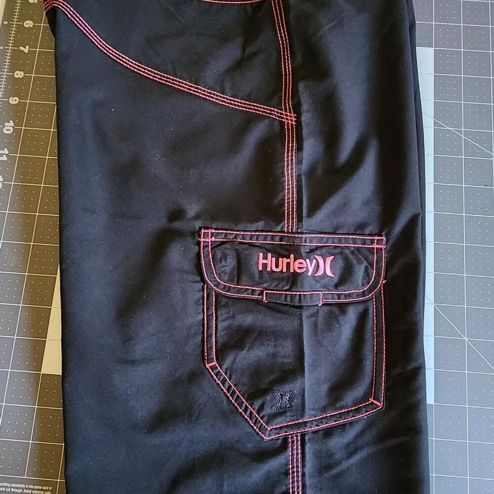 Hurley Men's multi Shorts - Picture 3 of 3